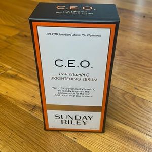 Sunday Riley C.E.O. 15% Vitamin C Brightening Serum size 30ML brand new